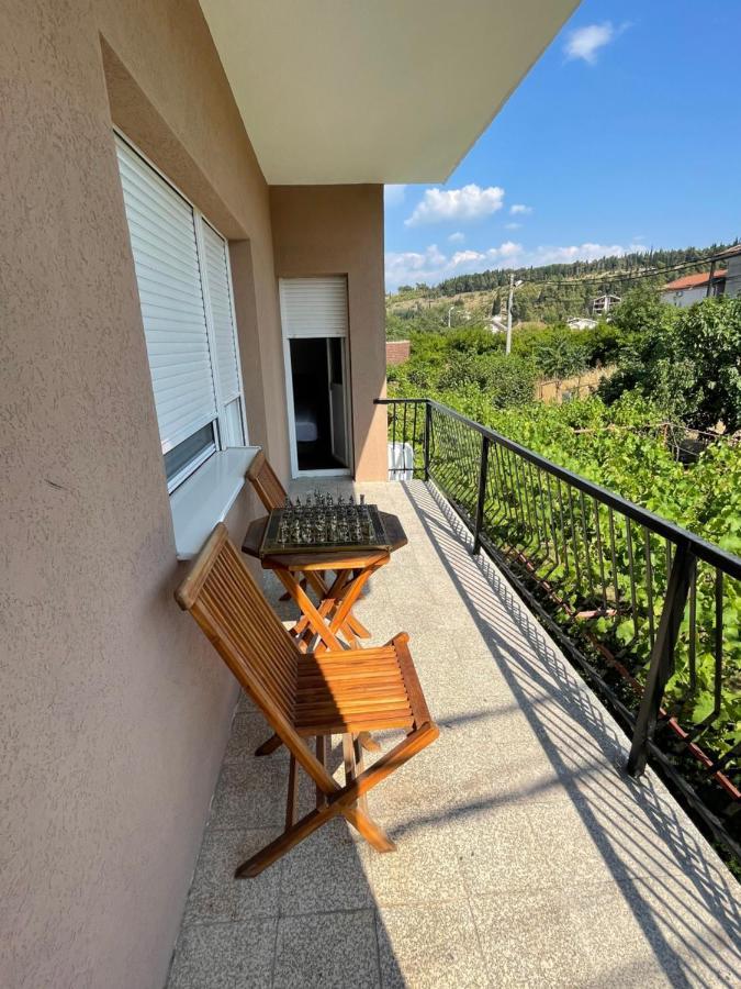 Entire 1-Bedroom Apartment With Free Parking Podgorica Exterior foto